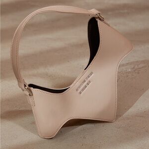 CREAM POINTED MINI SHOULDER BAG